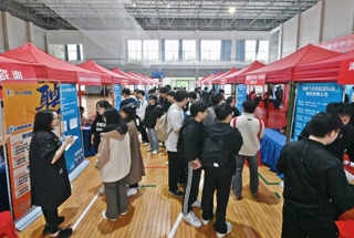 逐浪高新 职等你来——常德高新区举办秋季高校巡回招聘会湖南文理学院专场