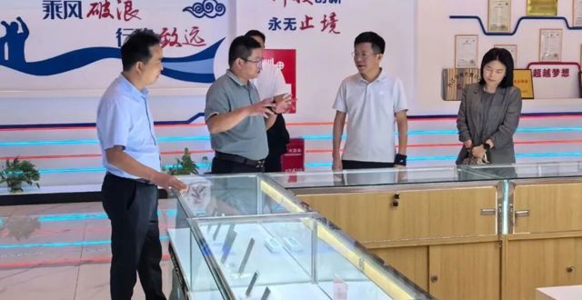 何朝辉带队赴川渝地区开展招商考察