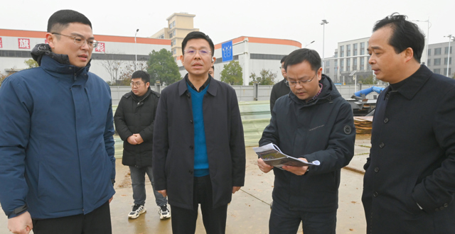 何朝辉调度常德高新区产业项目建设