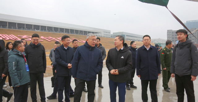 人民日报客户端：湖南低空经济应用场景对接会在鼎城举行